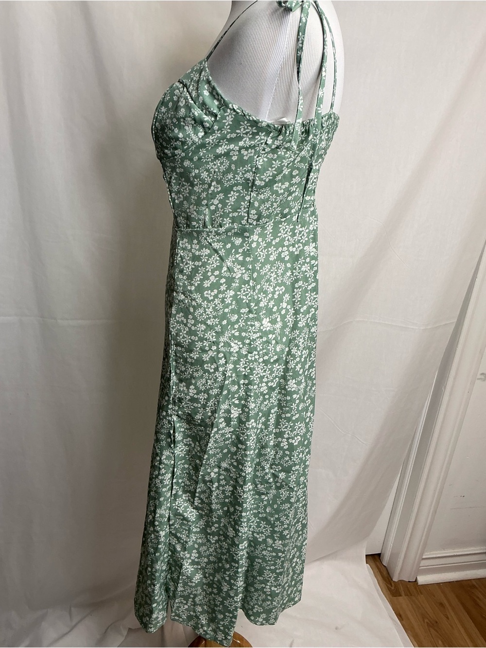 2216 - SHEIN Sage Green Floral Tie-Shoulder Midi Dress - Picture 5 of 7